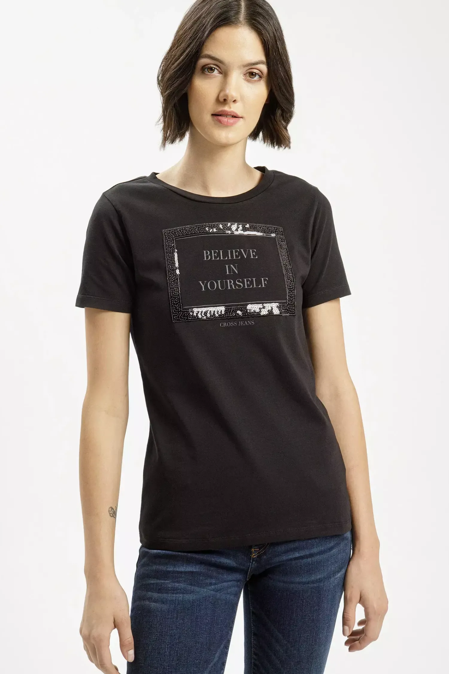 T-shirt damski czarny z nadrukiem 56147-020<Cross Jeans Hot